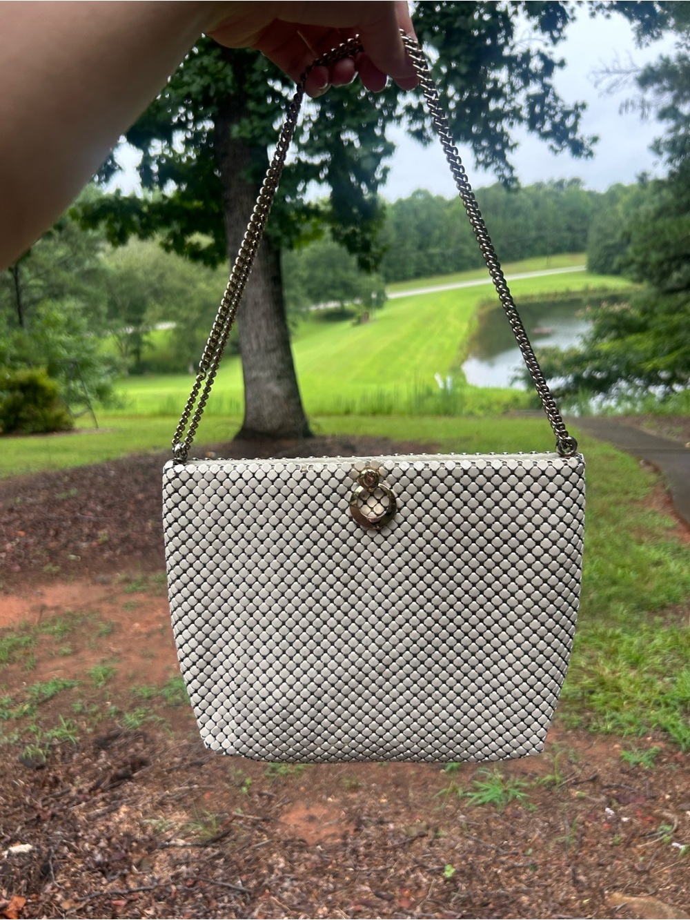 Vintage Whiting & Davis White Enamel Mesh Shoulder Bag Purse Silver Chain USA - Picture 2 of 11